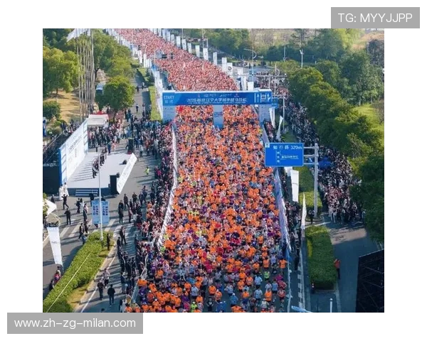 1.7万名跑友奔赴江苏无锡最美湖湾 在秋日暖阳中感受运动激情,宝马投屏 1.7万名跑友奔赴江苏无锡最美湖湾 在秋日暖阳中感受运动激情,宝马投屏